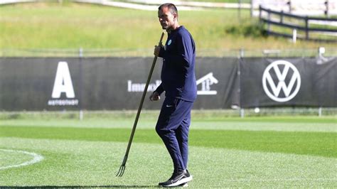 FC Bayern München: Greenkeeper Peter Sauer .